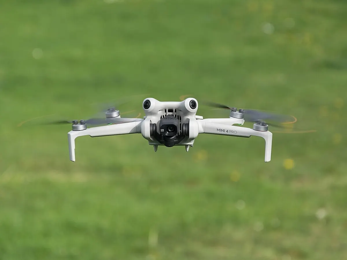 DJI Mini 4 Pro drone, photo 3