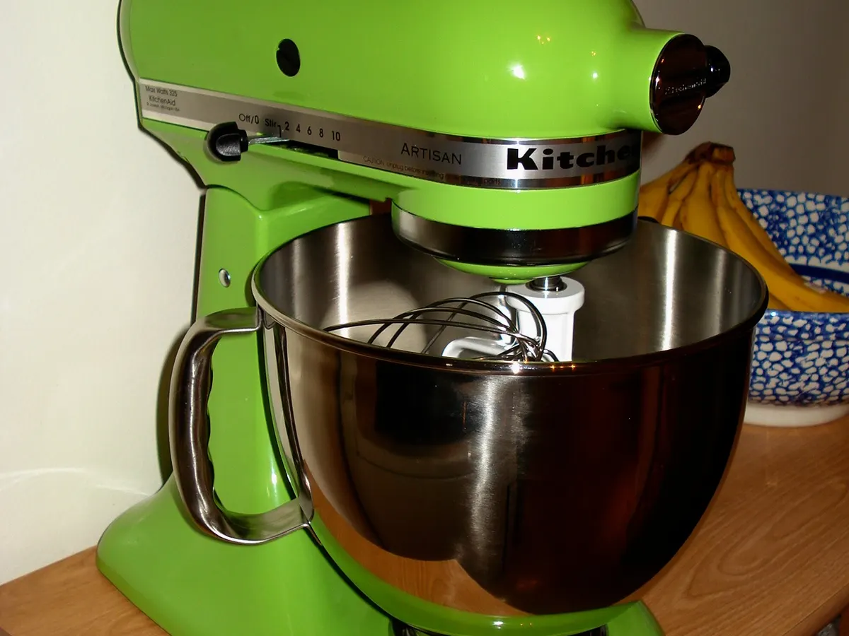 KitchenAid 5-qt stand mixer, photo 3