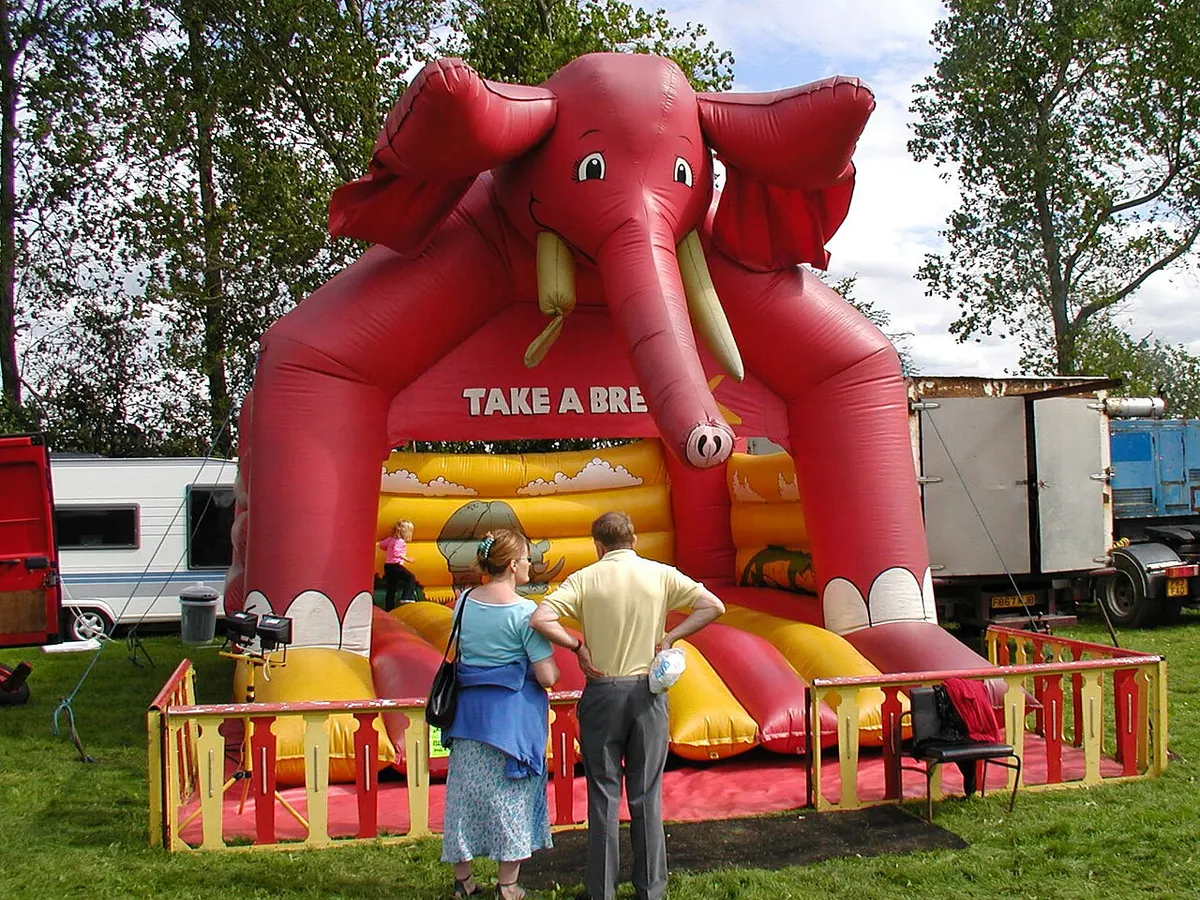 Bouncy castle 3×3 m + blower