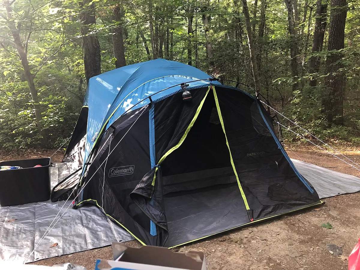 4-person camping tent