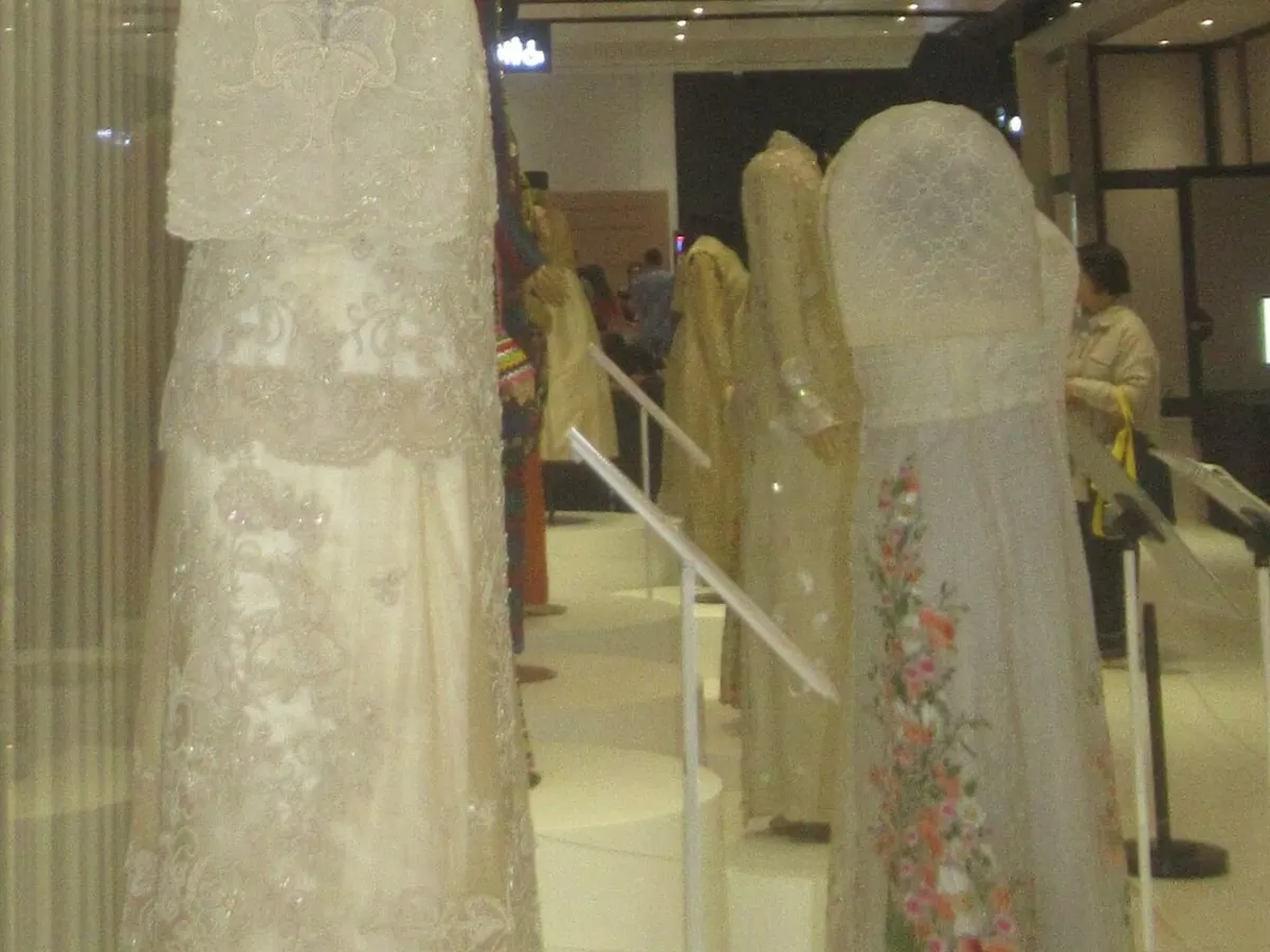 Filipiniana terno, cream (M), photo 3
